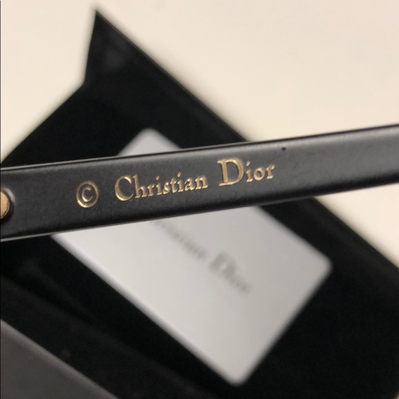 I have two pairs of the same glasses. - Picture 4 of 5